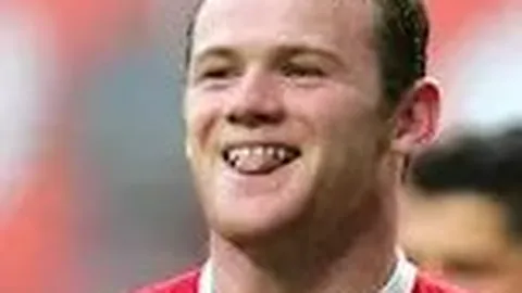 “2025年春节假期出行高峰：超23亿人次出行热情高涨”